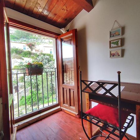 Lilibeth Houses - Charming & Lovely Views Scicli Habitación foto