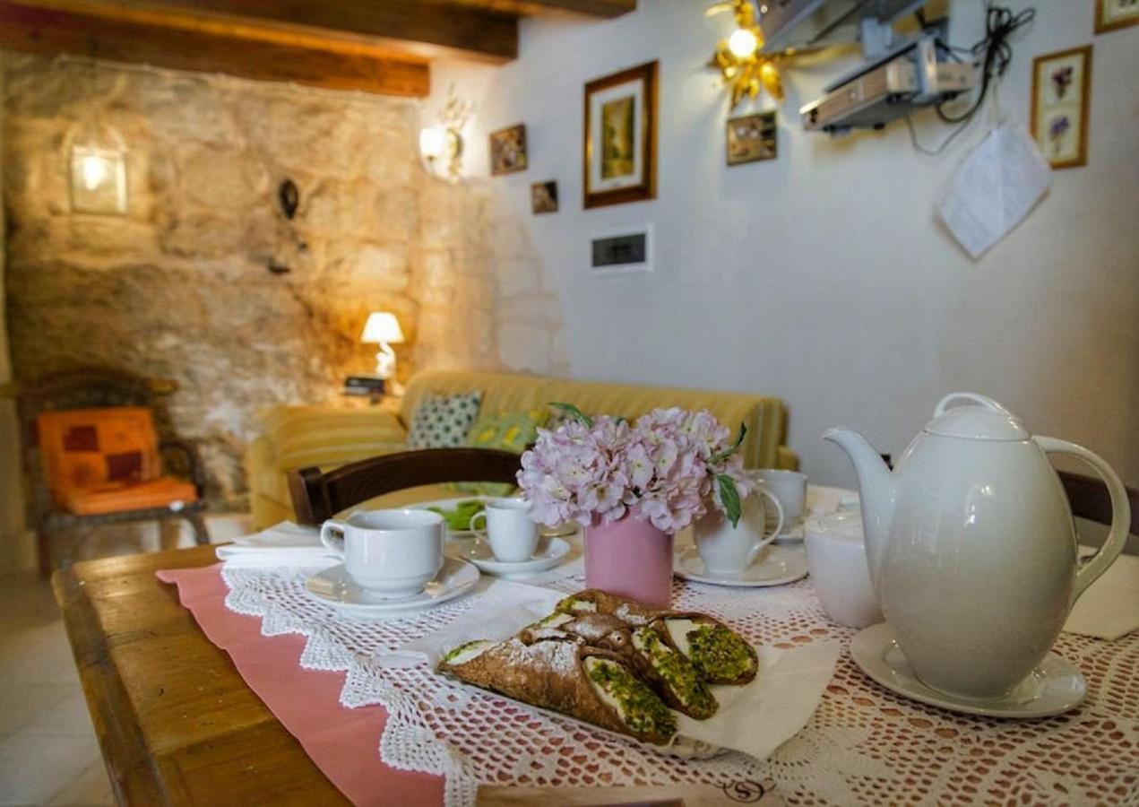 Lilibeth Houses - Charming & Lovely Views Scicli Exterior foto